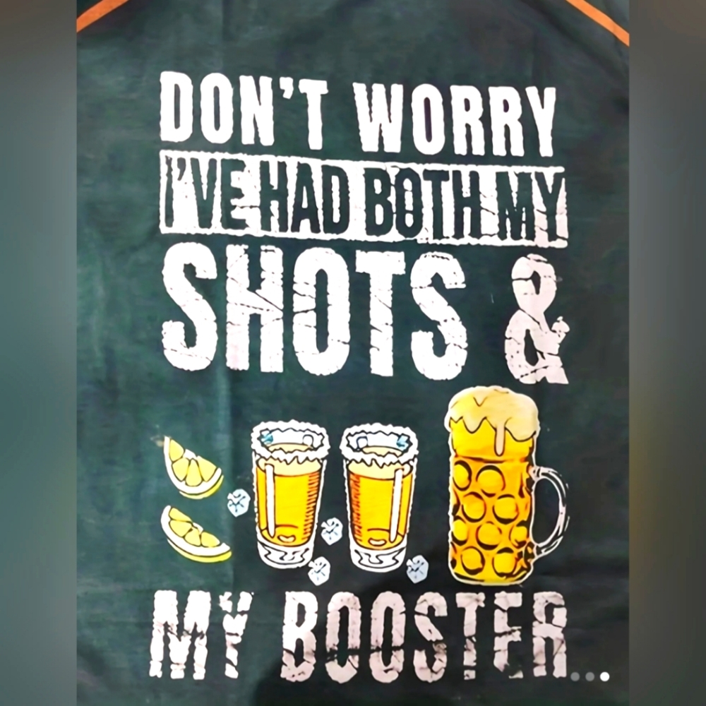 🩸 FREE With Any Bundle 🩸 Funny T-SHIRT Got My Shots & Booster Beer“ NWT Large
